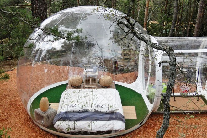 湖滨球形帐篷